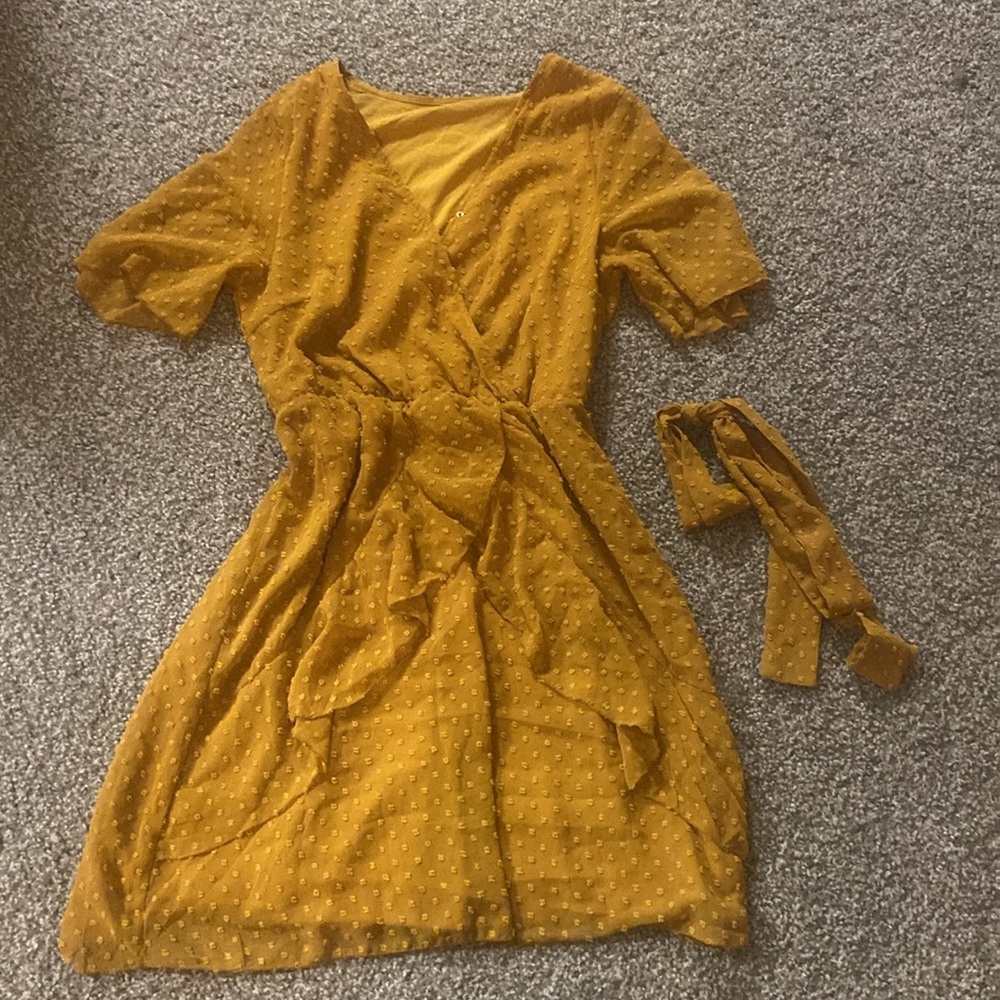 Yellow textured ruffle dress